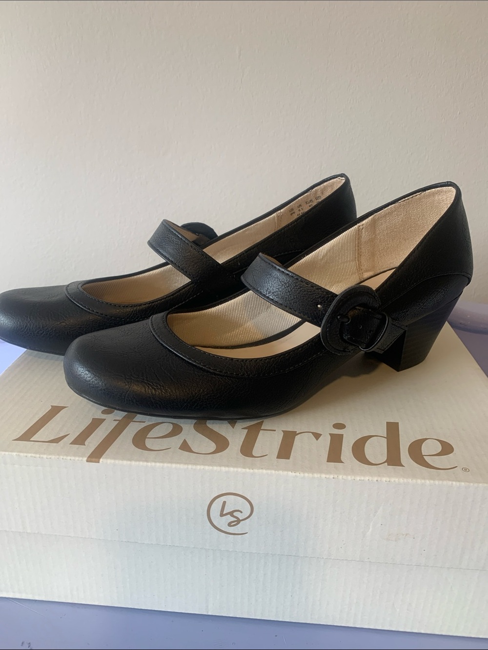 NIB Life Stride Black Mary Jane Heels, Sz 9